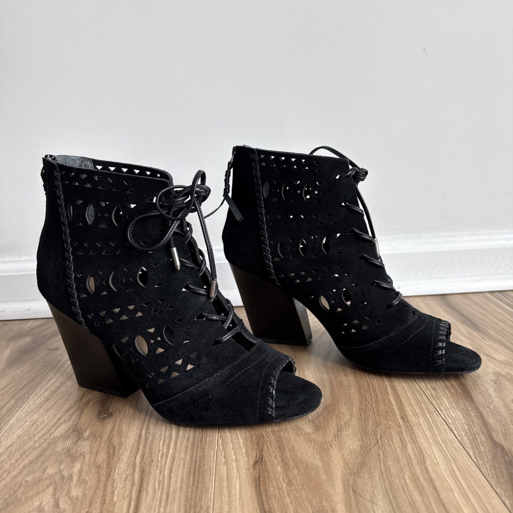 Ivanka Trump Davinic Black Carved Leather Zip Open Toe Ankle Heel Bootie Sz 8M